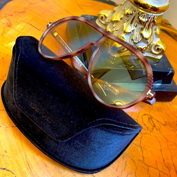 Tom Ford Italian Men’s Beige Havana Sunglasses! - Picture 2 of 8